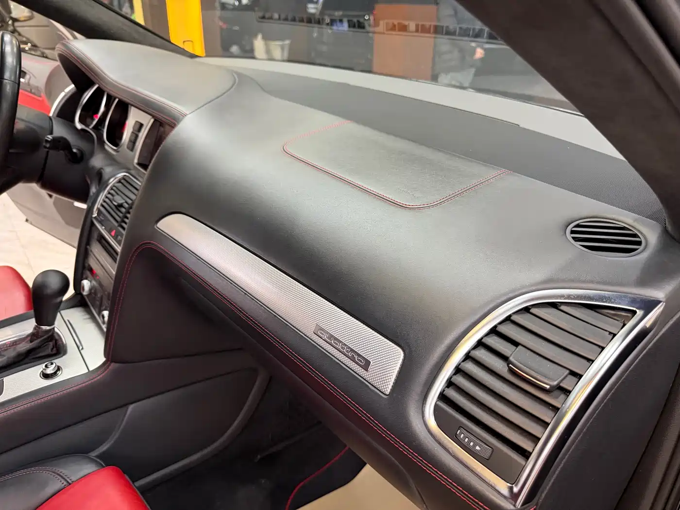 Audi Q7 2011 3.0 TFSI Exclusive (200kW) фото 25