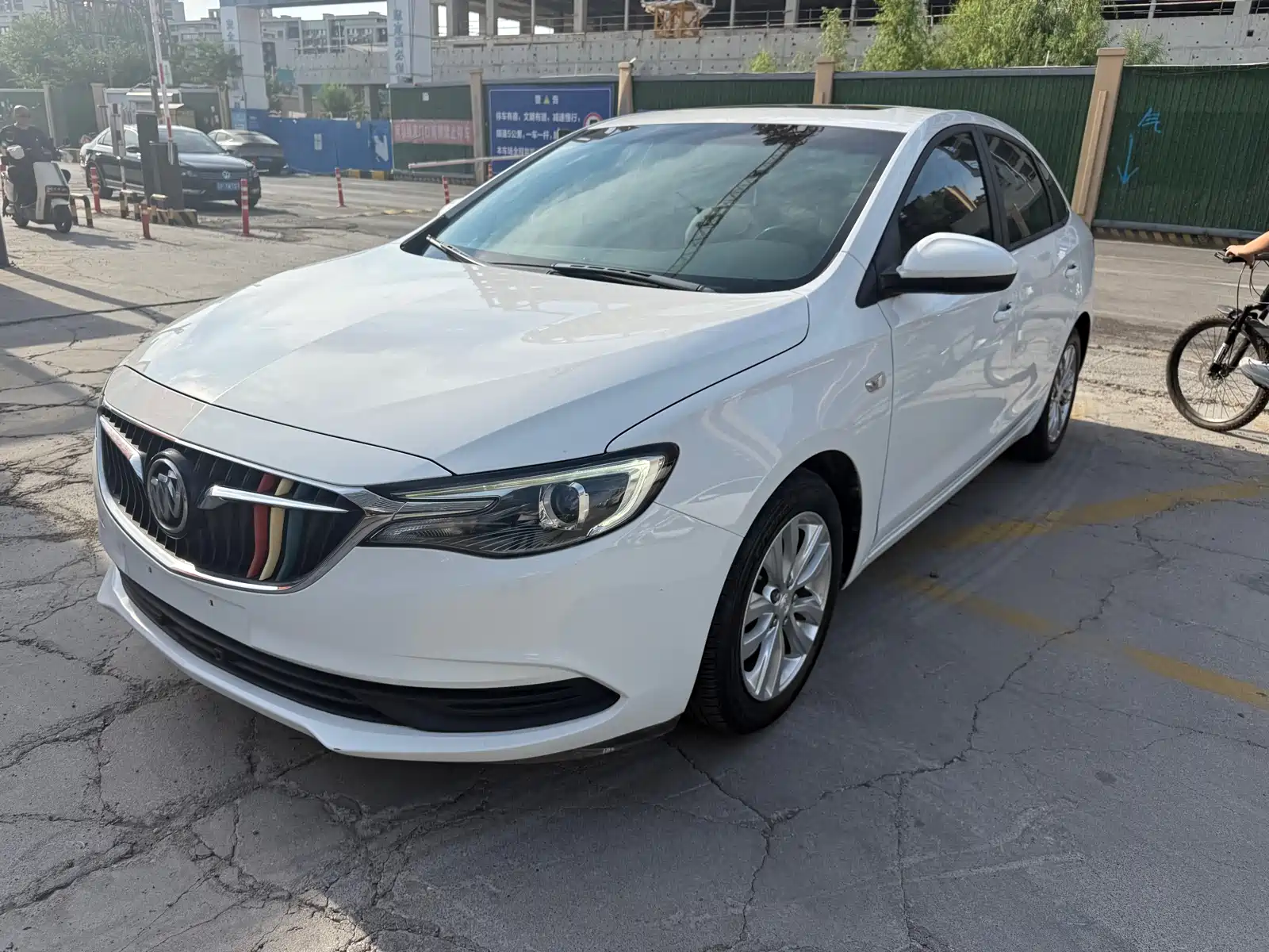 Фото 1 - Buick Excelle