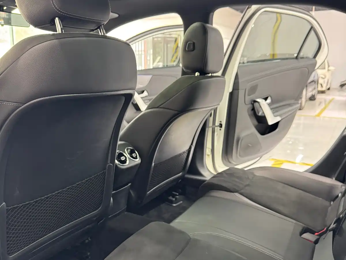 Mercedes-Benz A-Class 2020 A 200 L Sport Sedan фото 8