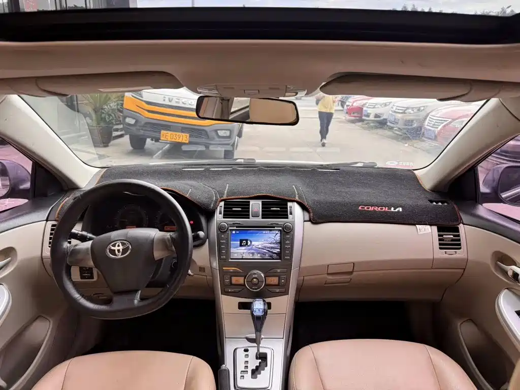 Фото 8 - Toyota Corolla