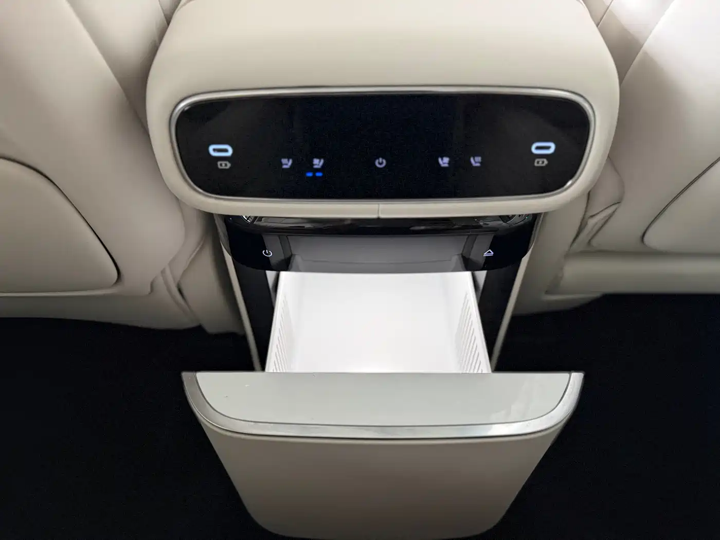 Geely Galaxy Galaxy M9 2025 Model 230km 2WD Explorer+ Edition фото 13