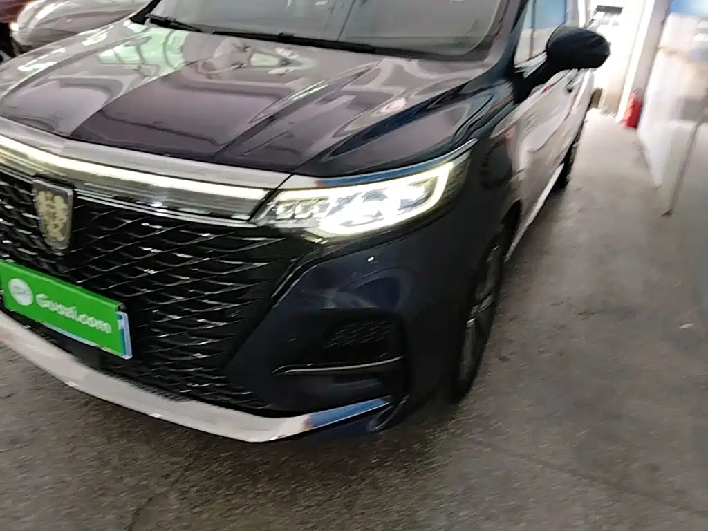 Фото 24 - Roewe iMAX8