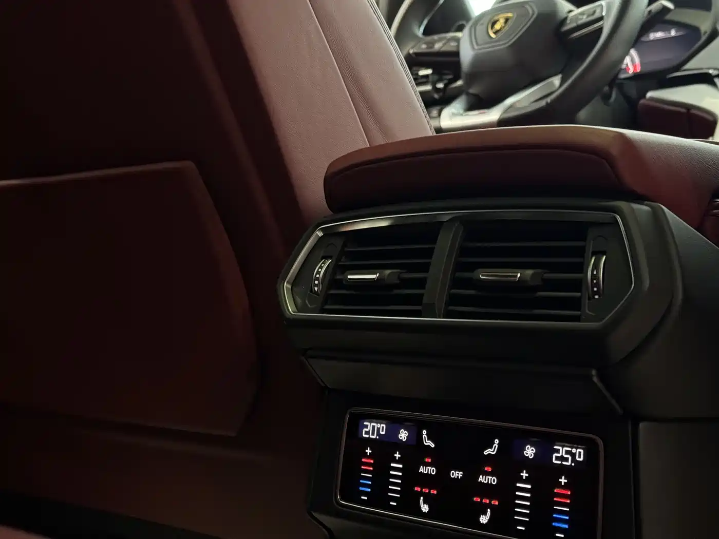 Lamborghini Urus 2018 4.0T V8 фото 12