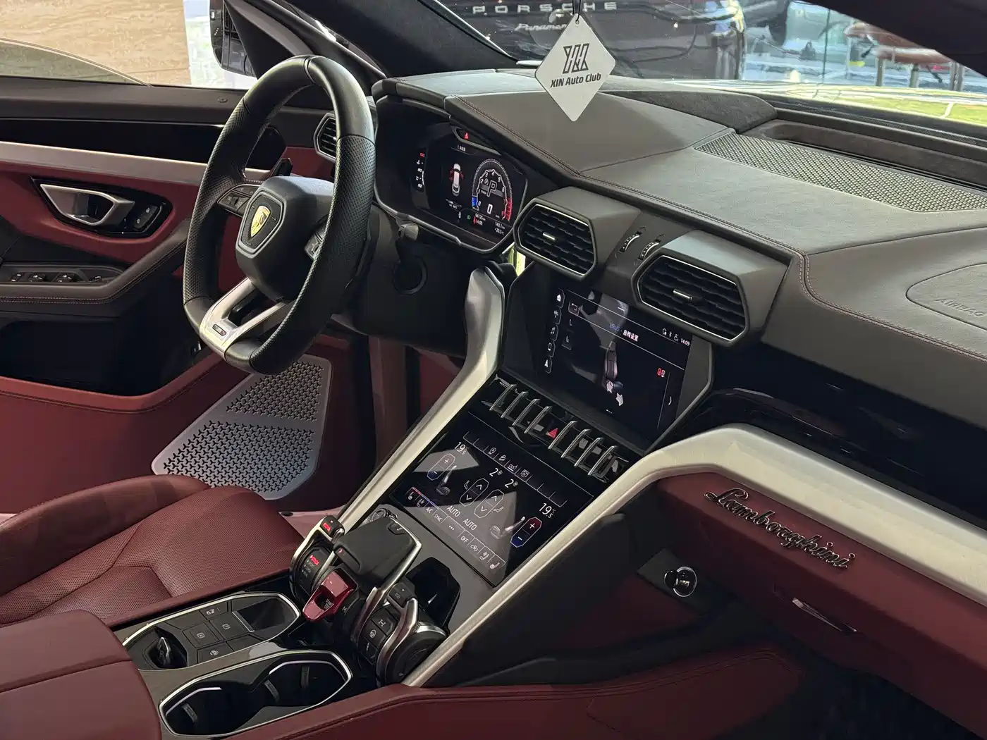 Lamborghini Urus 2018 4.0T V8 фото 10