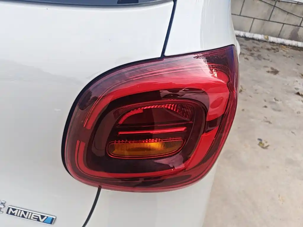 Фото 8 - Wuling Motors Hongguang MINIEV