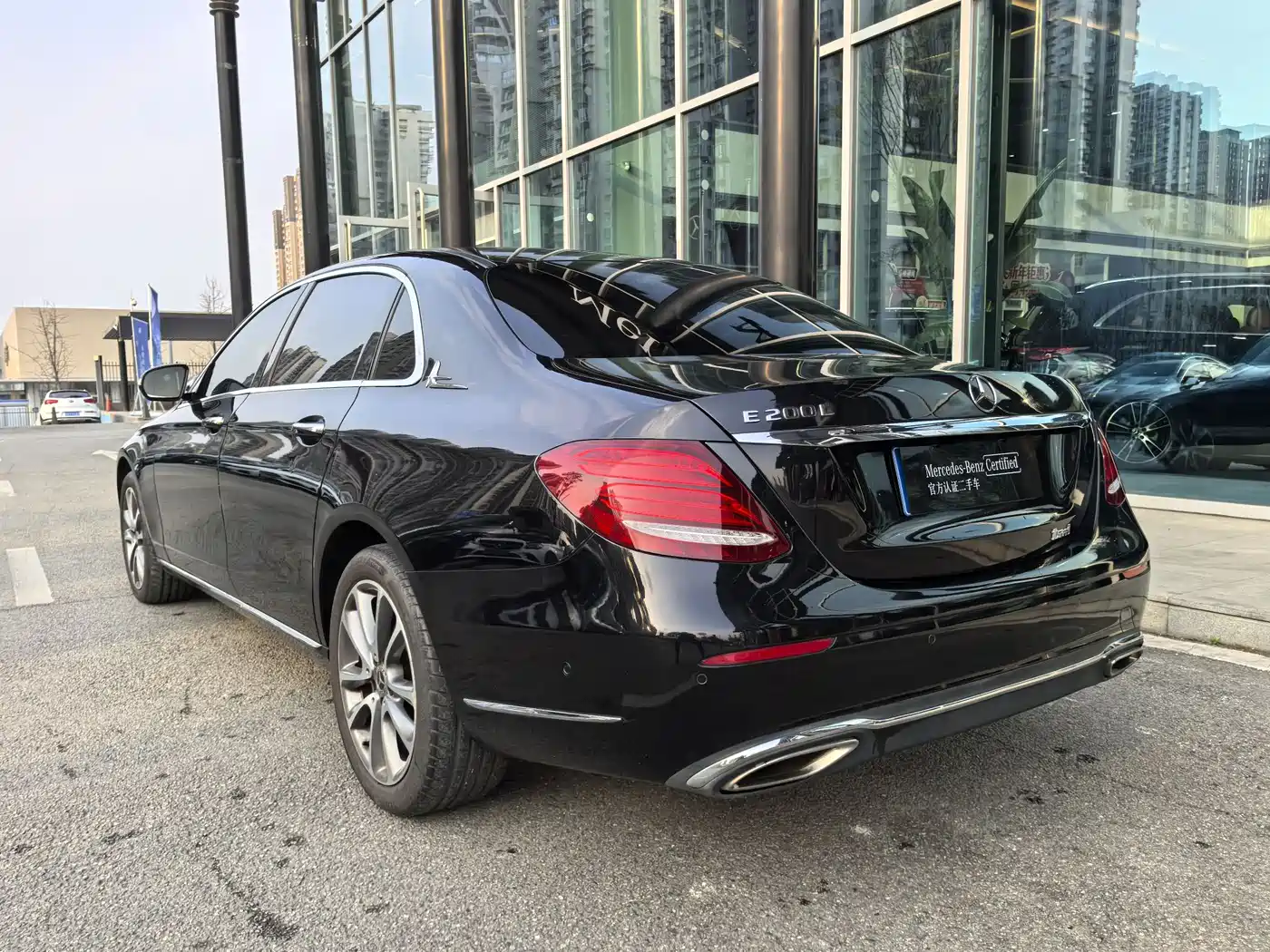 Mercedes-Benz E-Class 2016 E 200 L фото 18