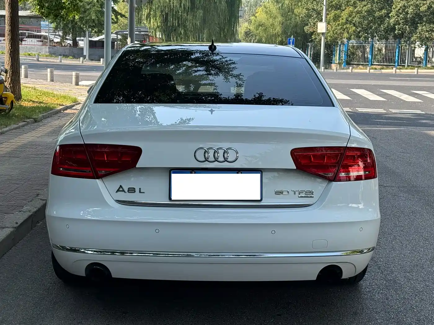 Фото 6 - Audi A8