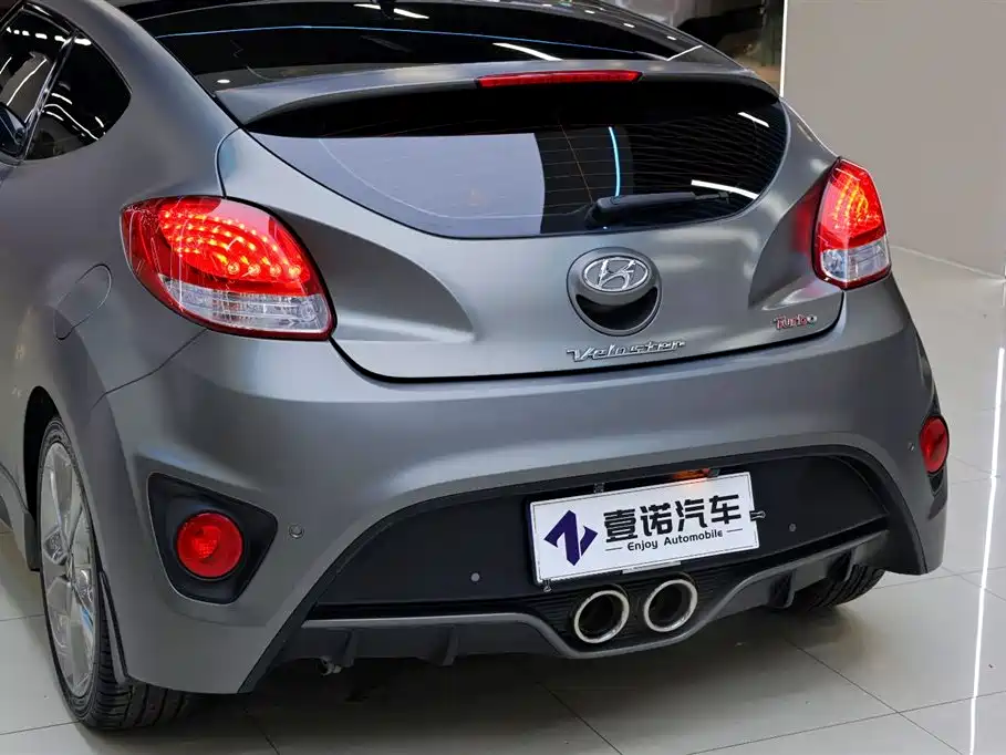 Hyundai Veloster 2015 1.6T Automatic Luxury Edition фото 5