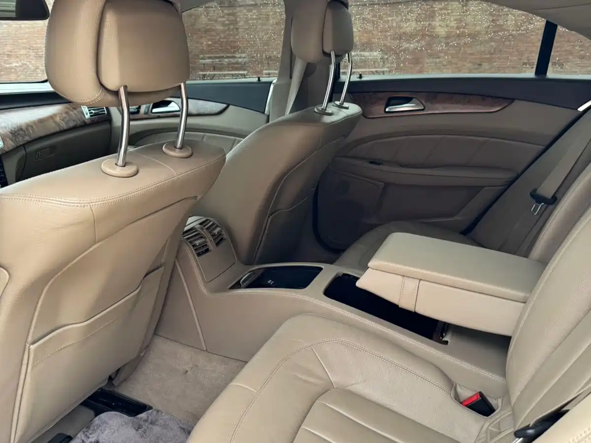 Mercedes-Benz CLS 2012 CLS 300 CGI фото 6