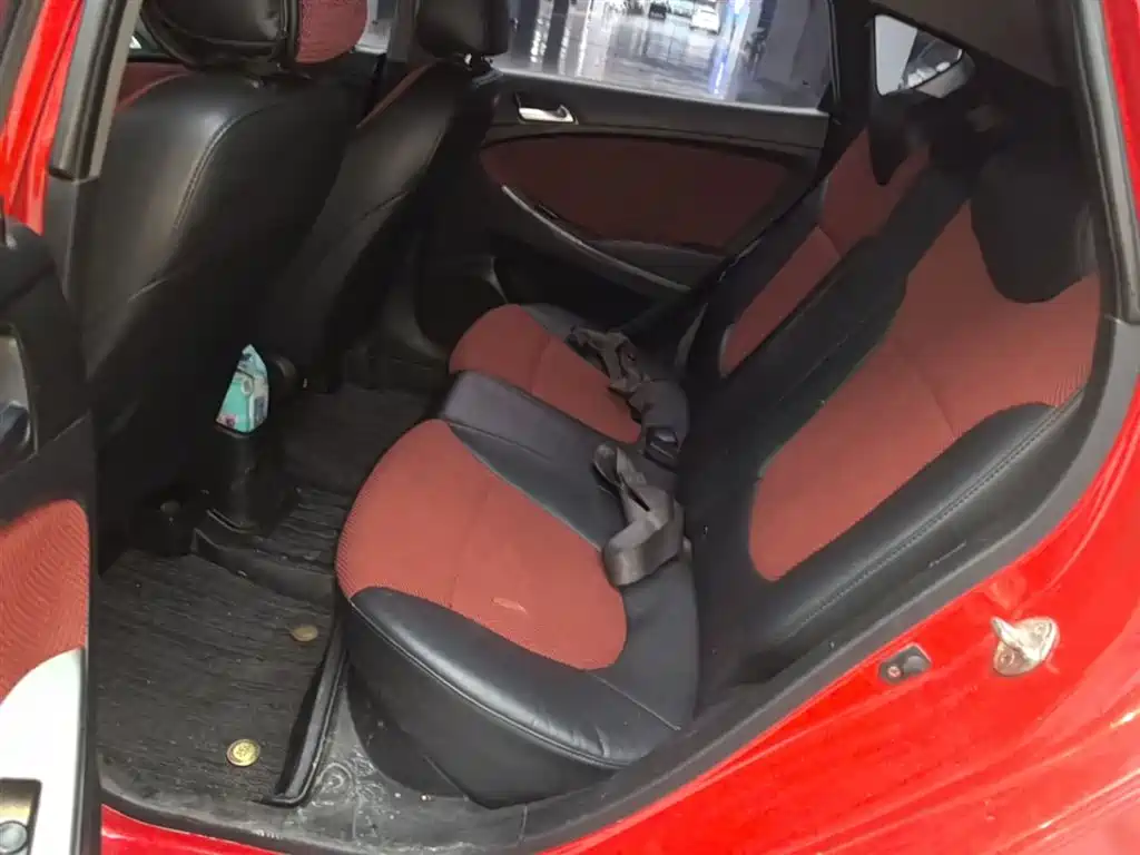 Hyundai Reina 2014 Model 1.6L Automatic TOP фото 17
