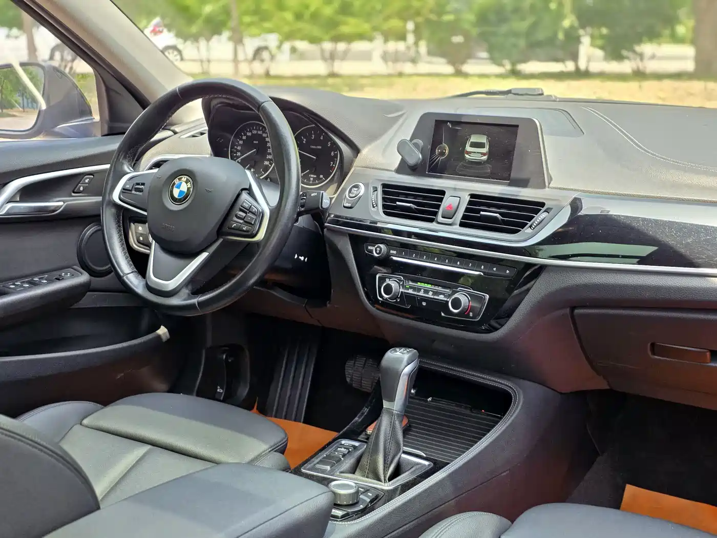 BMW 1 Series 2017 118i Sport фото 17