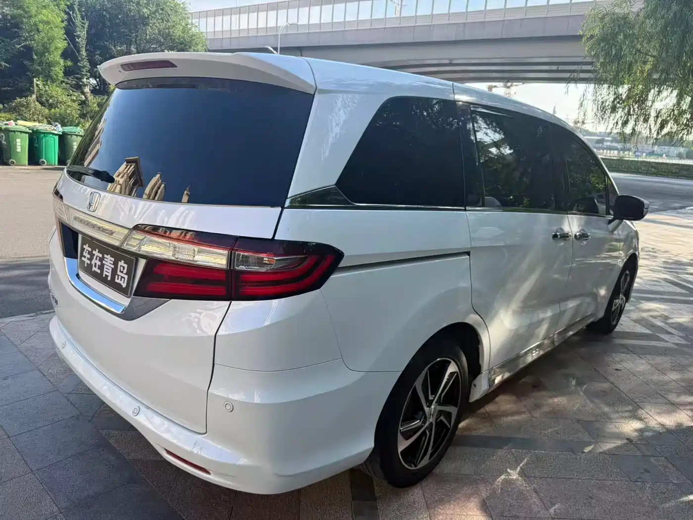 Photo 9 - Honda Odyssey