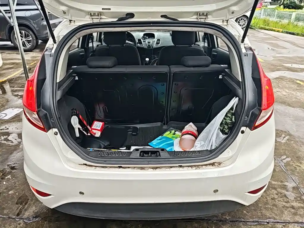 Photo 15 - Ford Fiesta