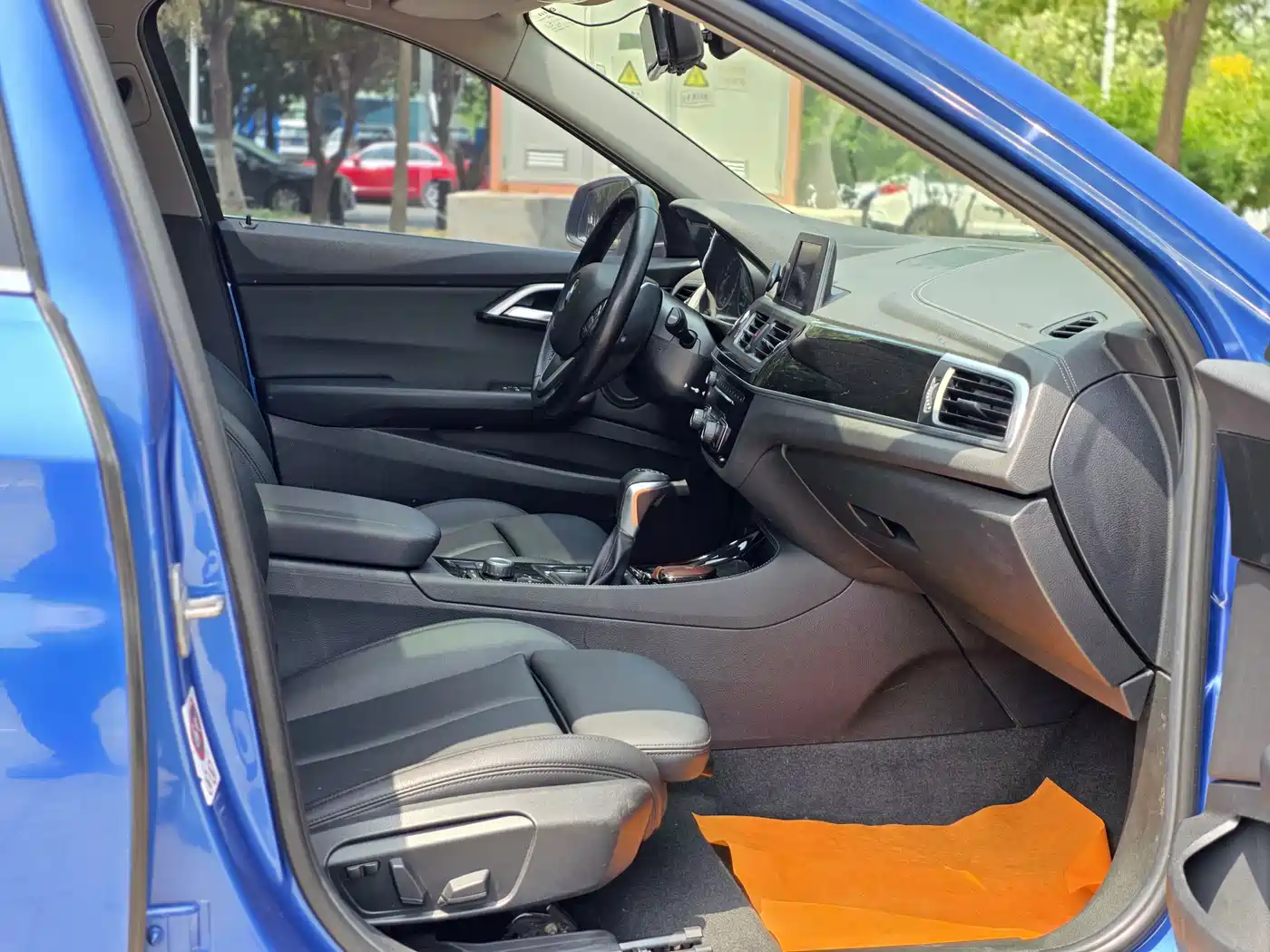 BMW 1 Series 2017 118i Sport фото 16