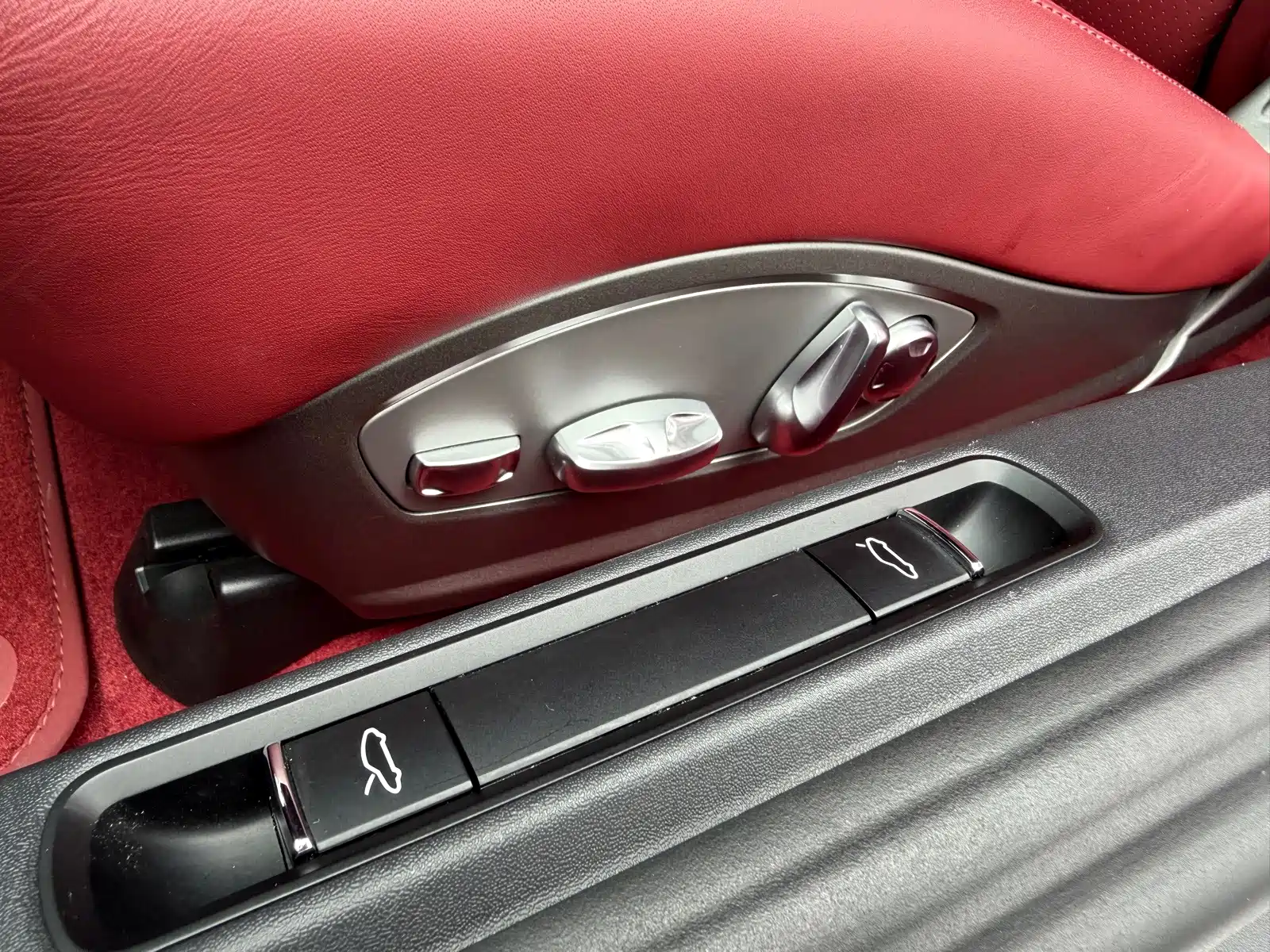 Photo 15 - Porsche 718