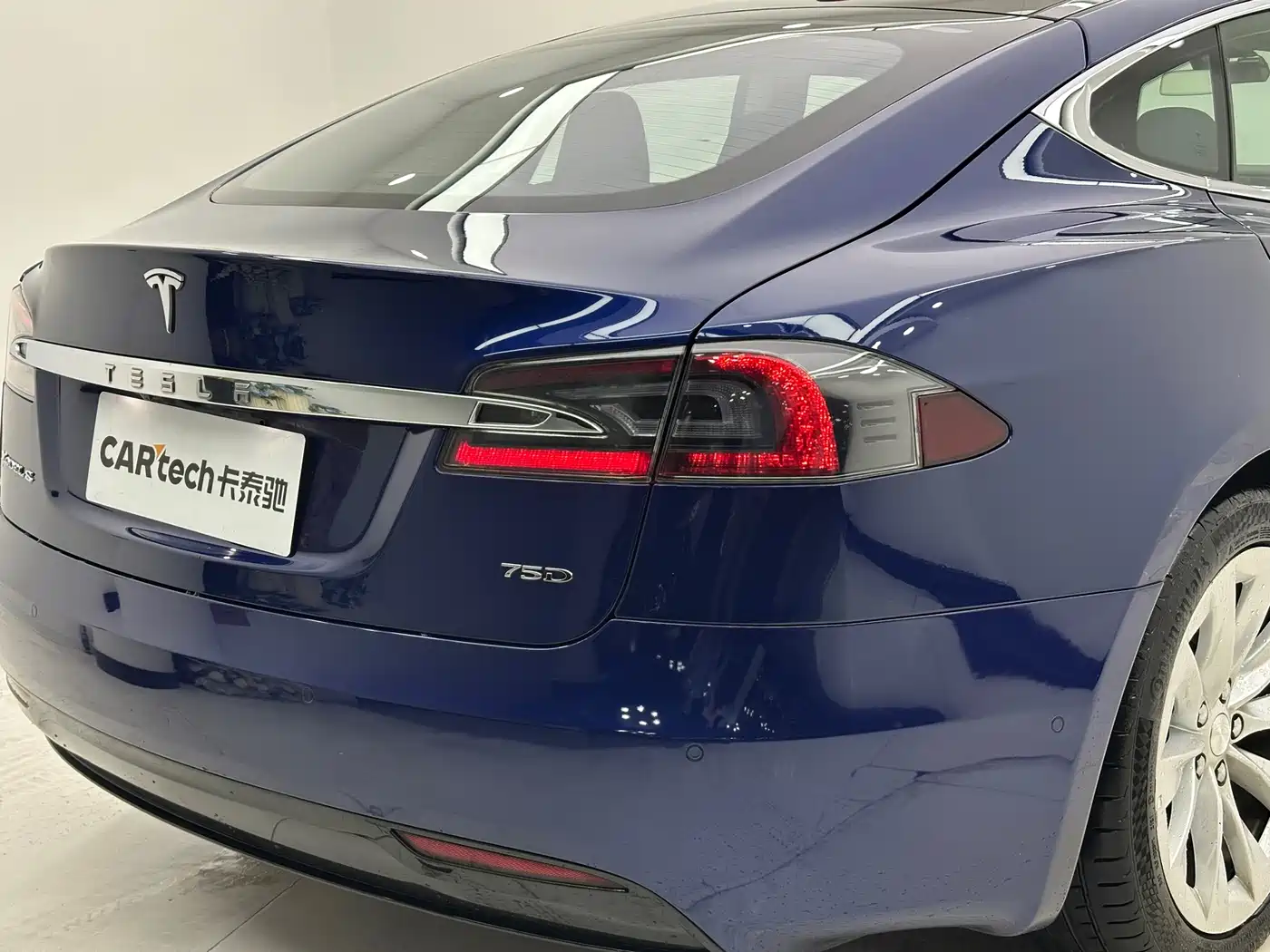 TESLA MODEL S
