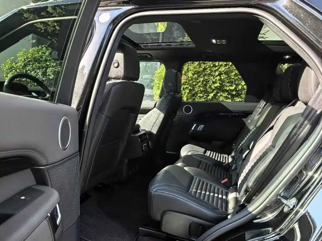 Land Rover Discovery 2026