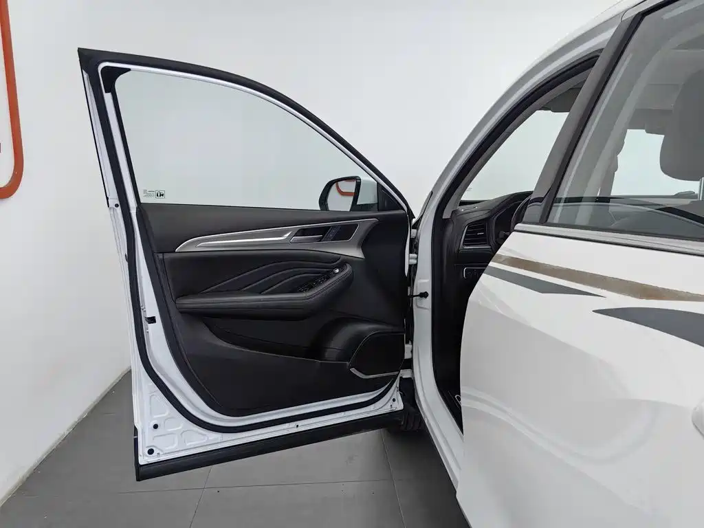 Фото 8 - Haval F7