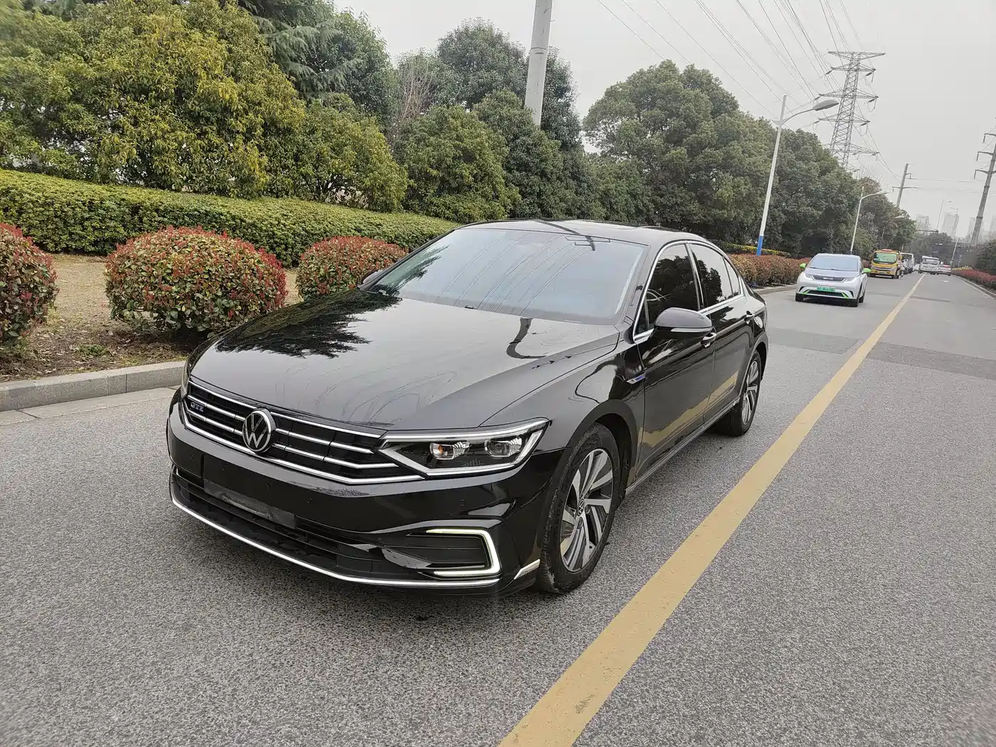 VOLKSWAGEN MAGOTAN GTE PLUG IN HYBRID