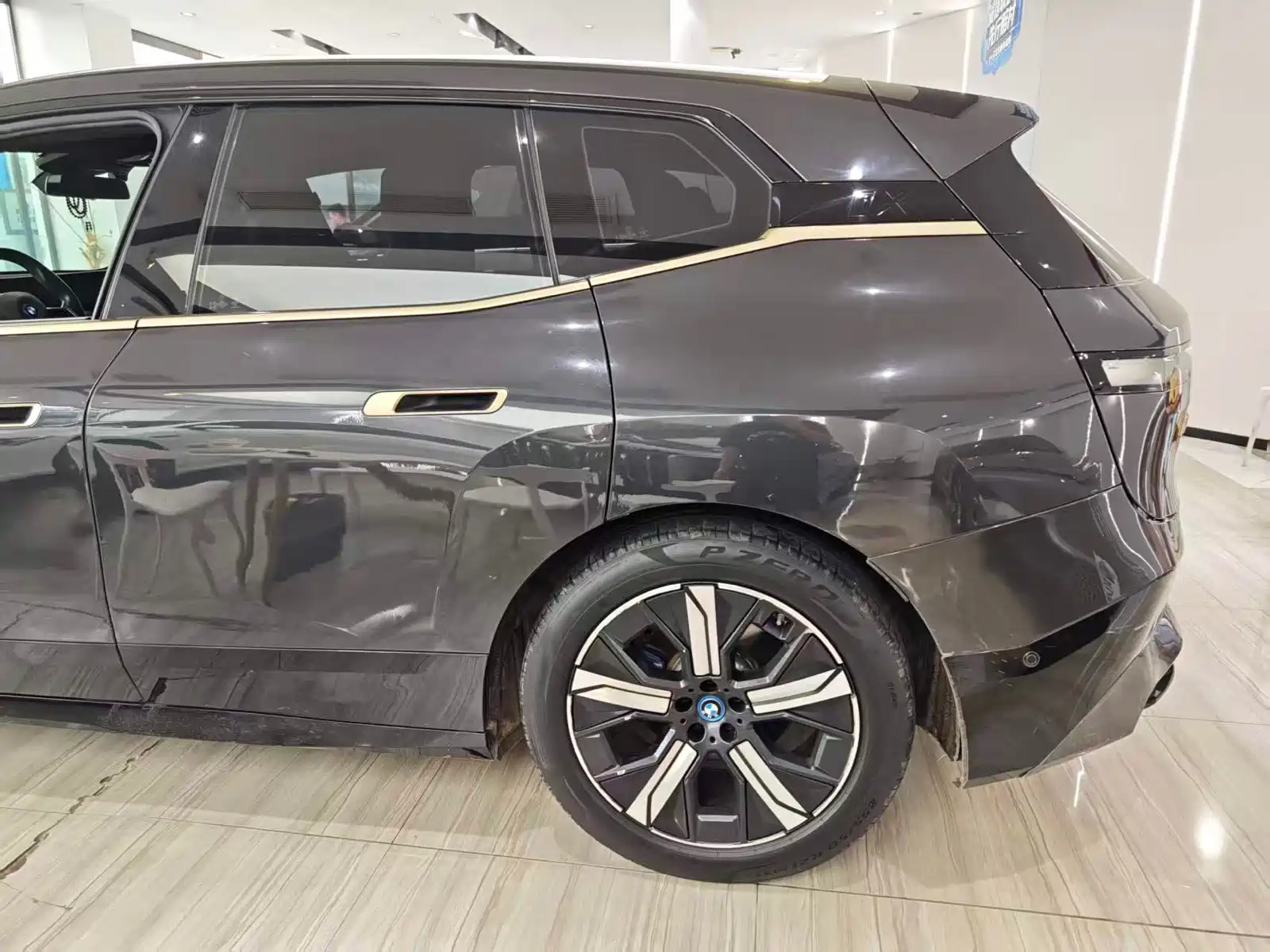 Фото 7 - BMW iX