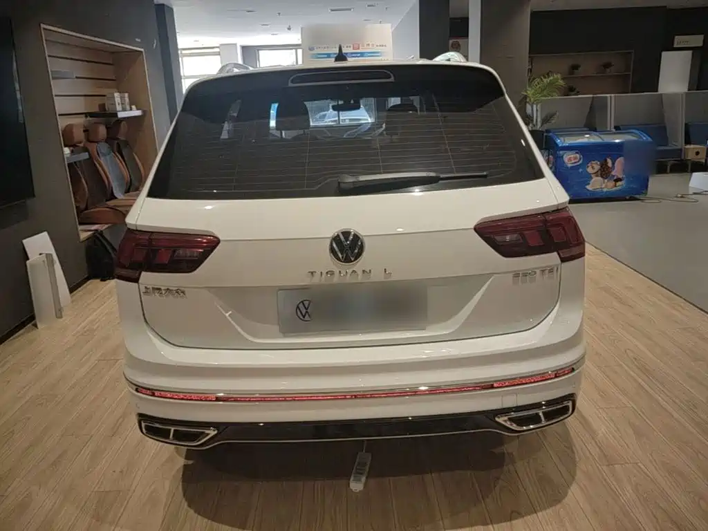 Фото 6 - Volkswagen Tiguan L