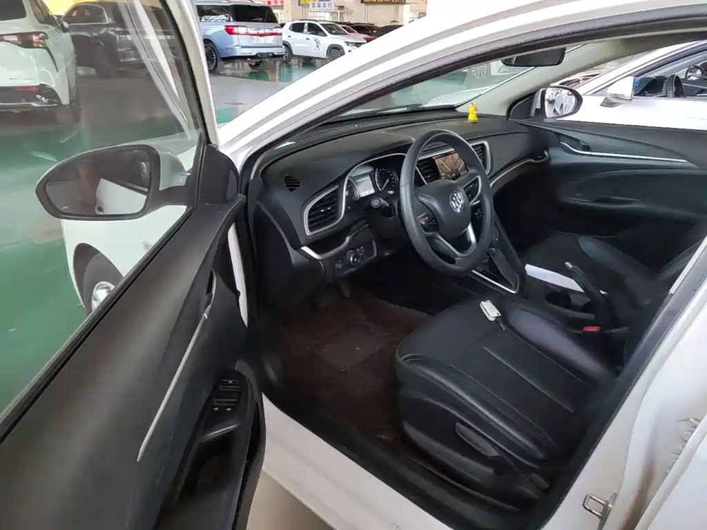 Фото 16 - Buick Excelle