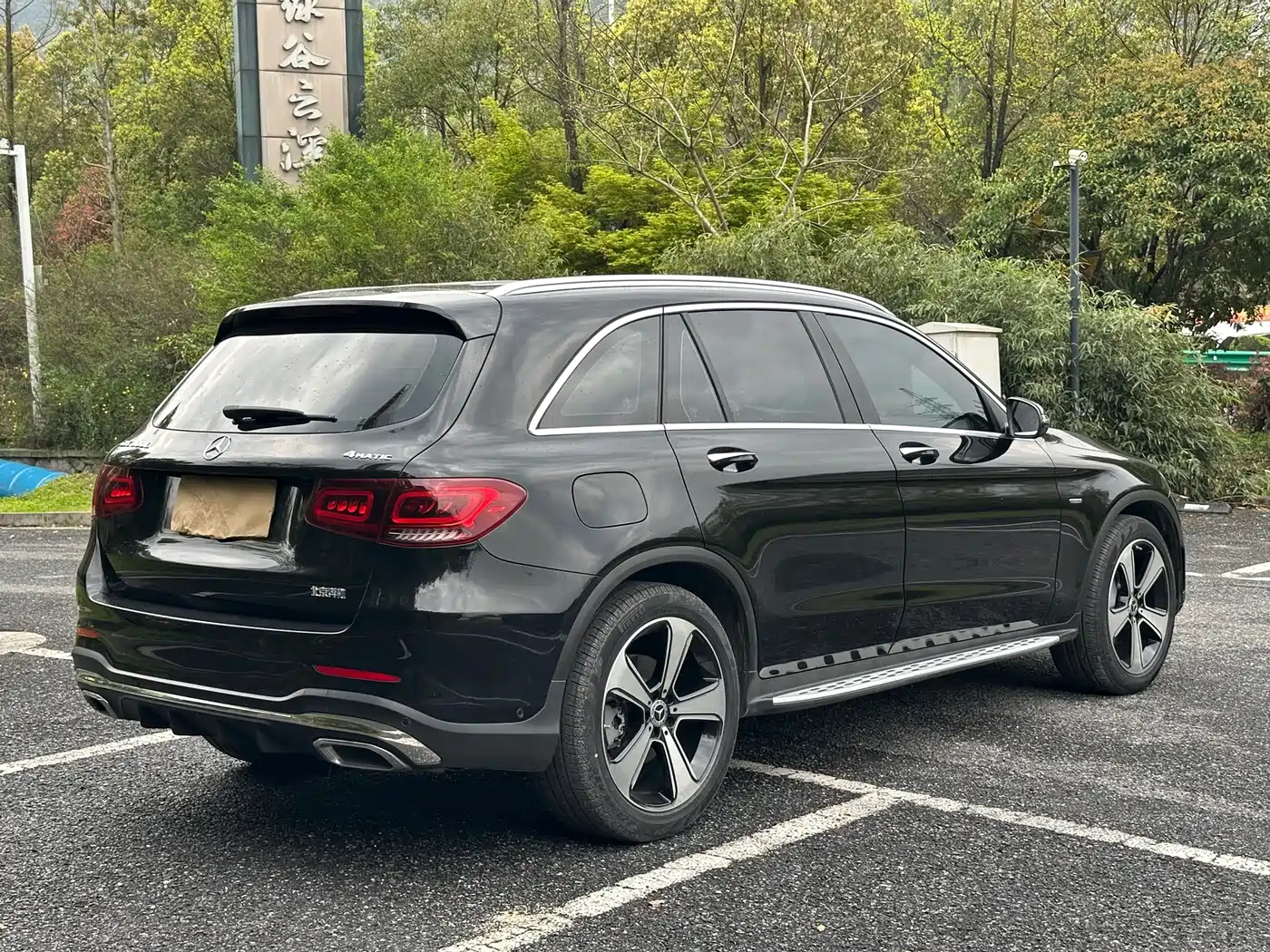 MERCEDES-BENZ GLC