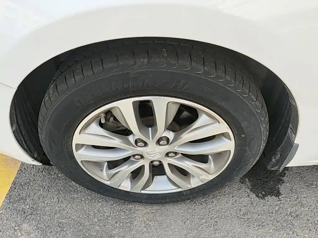 Фото 23 - Buick Excelle