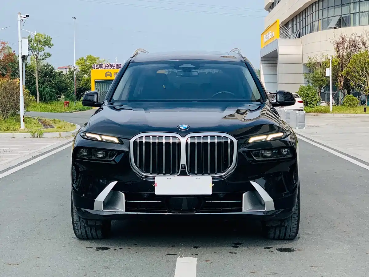 BMW X7 2024 2023 xDrive40i Leading Luxury Package
