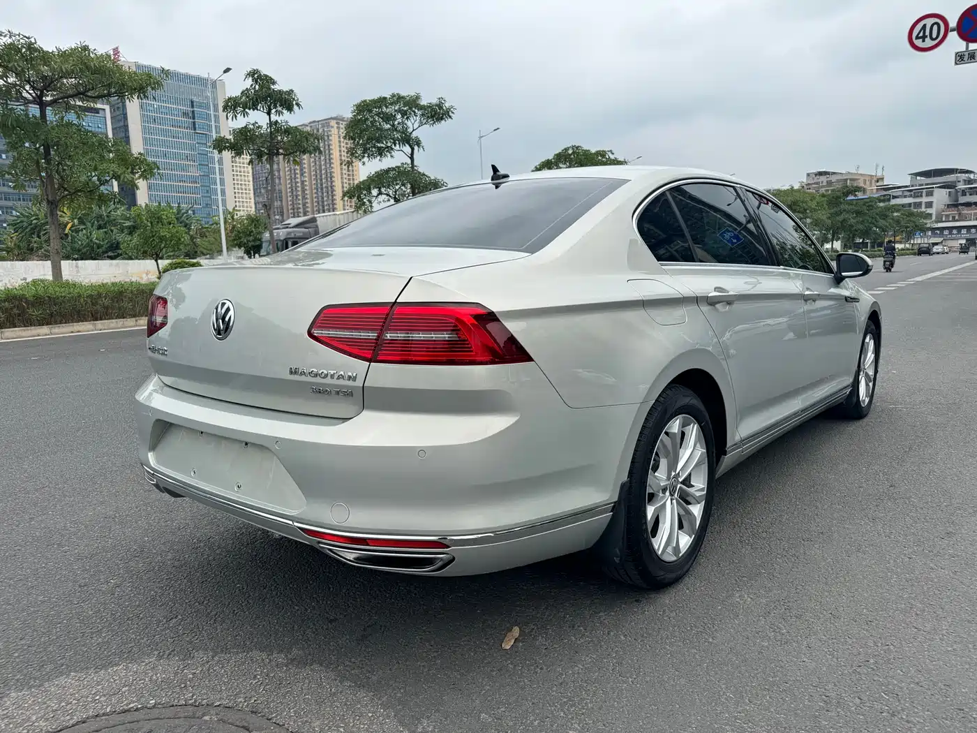 Volkswagen Magotan 2017 380TSI DSG Luxury фото 5