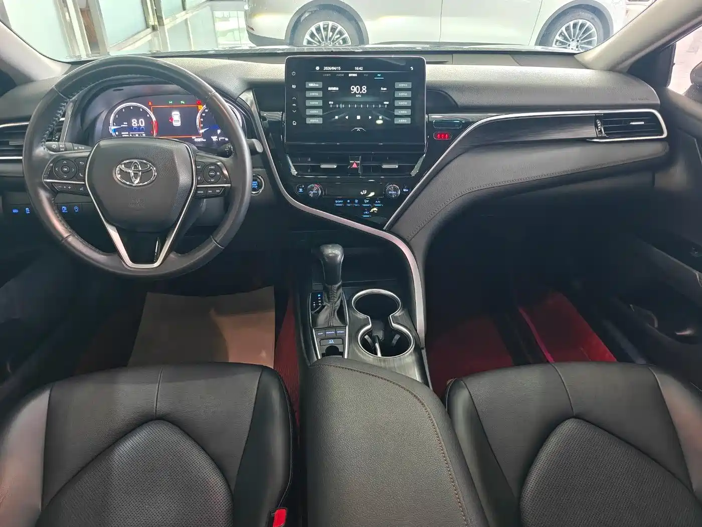 Toyota Camry 2021 2.5G Luxury Edition фото 8