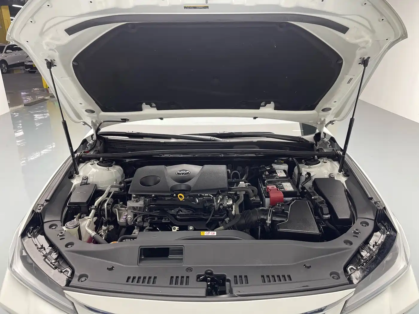 Toyota Avalon 2022 2.0L Luxury Edition фото 15