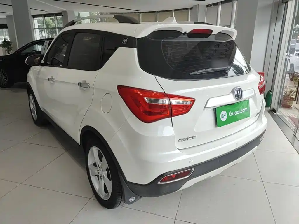 Фото 5 - Changan CS35