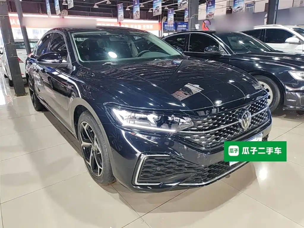 Volkswagen Passat 2023 330TSI Starlight Elite Edition фото 4
