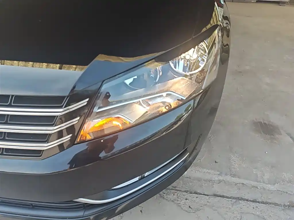 Volkswagen Passat 2015 1.8TSI DSG Honor Edition фото 24