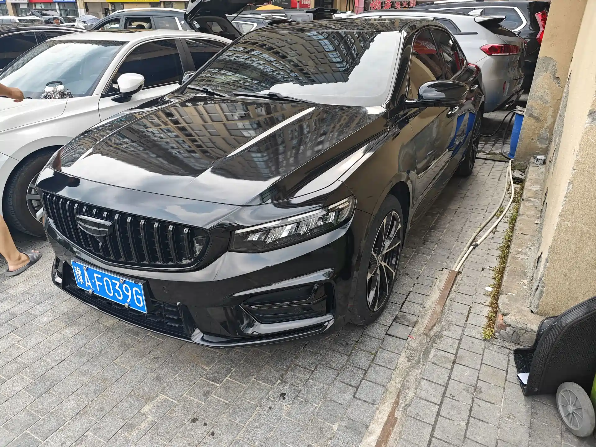 Фото 1 - Geely Preface