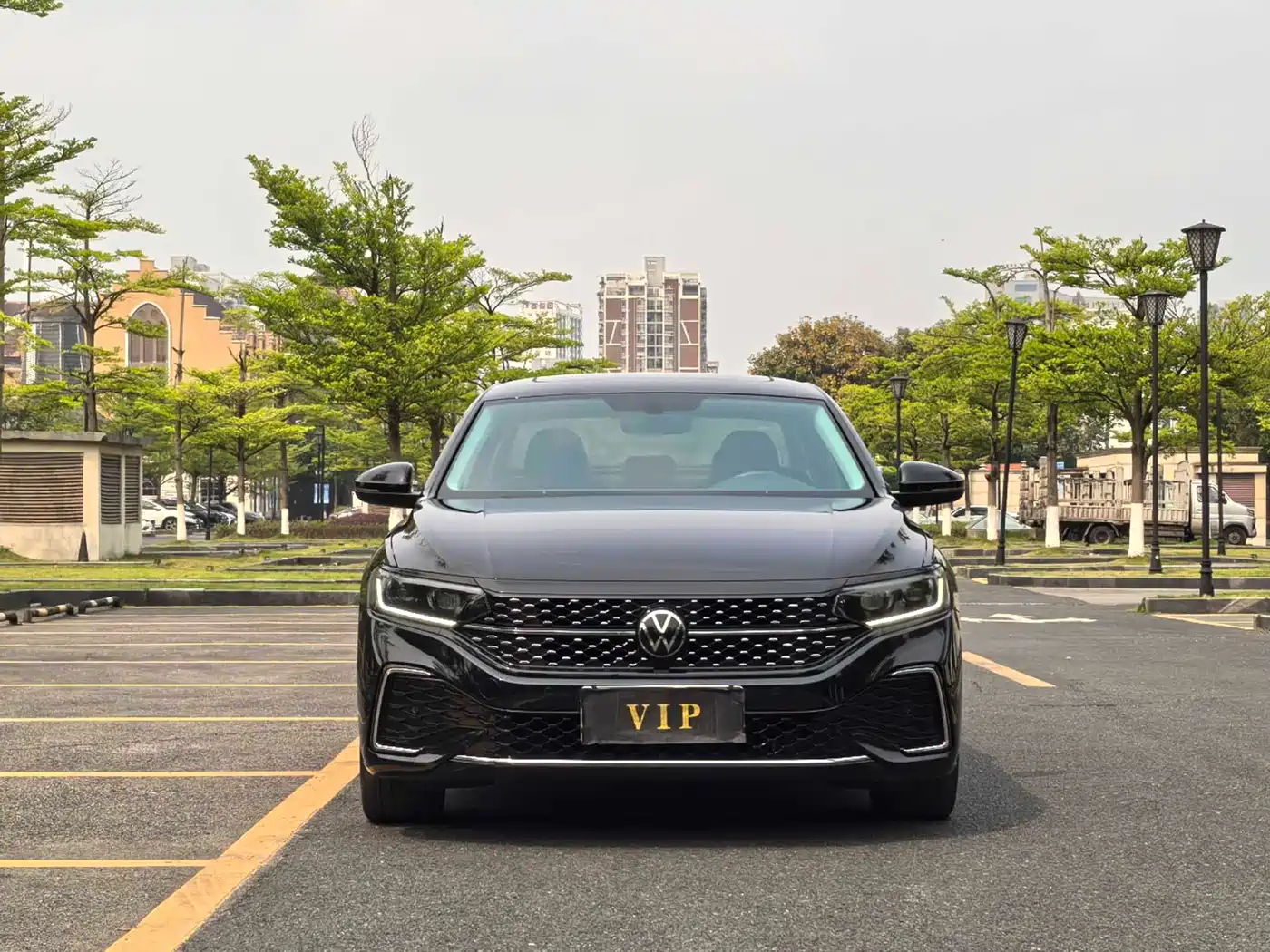 Volkswagen Passat 2022 330TSI Starlight Elite Edition фото 2