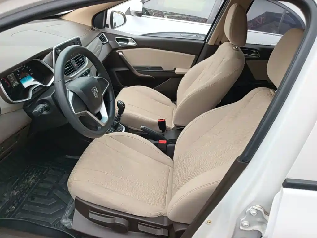 Baojun 310W 2021 2017 1.5L Manual Comfort China VI
