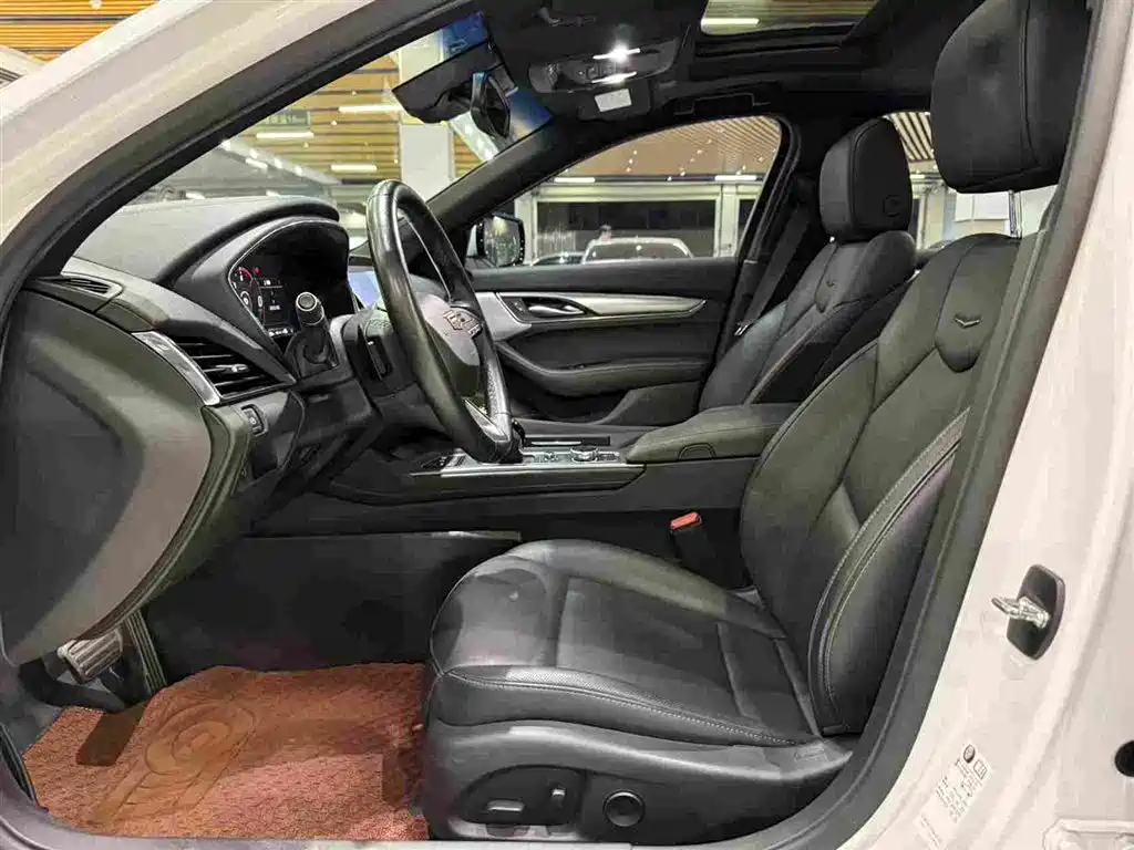 Photo 4 - Cadillac CT5