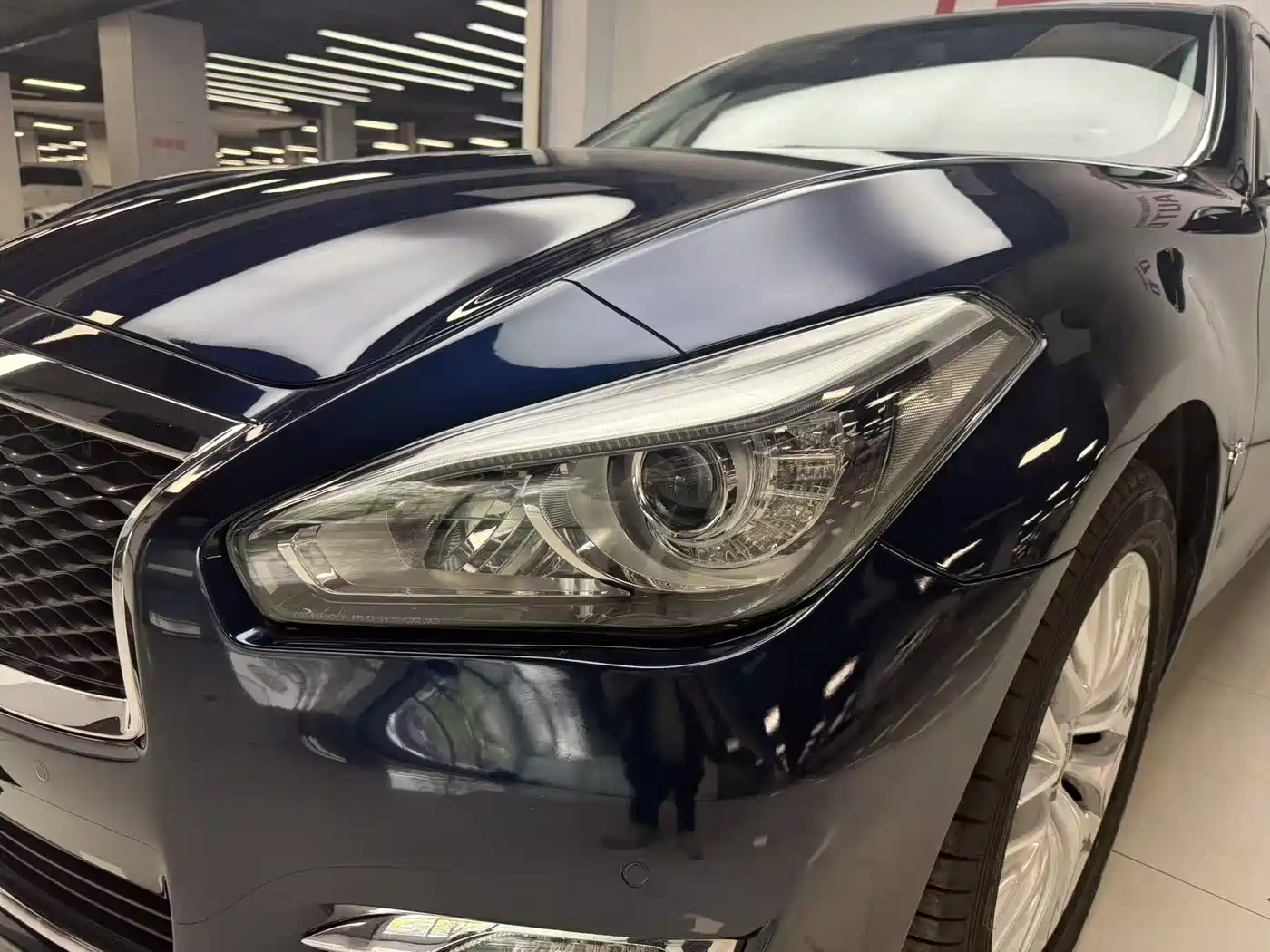 Infiniti Q70 2019 Q70L 2.0T Elite Edition PLUS фото 4