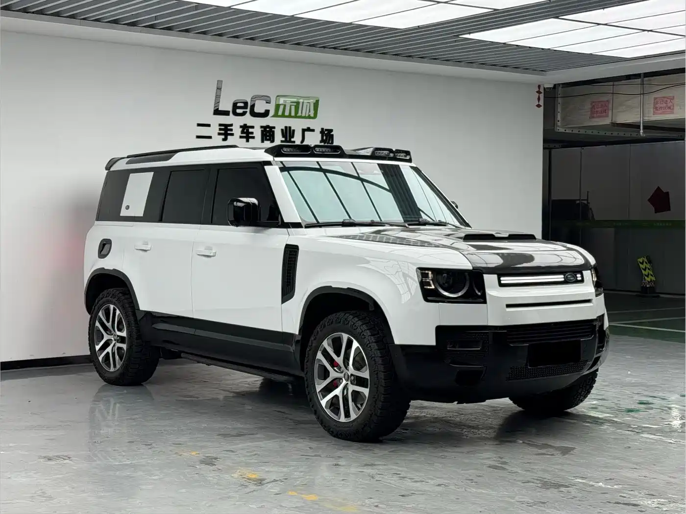 Land Rover Defender 2025 2025 110 3.0T P400 -Dynamic HSE