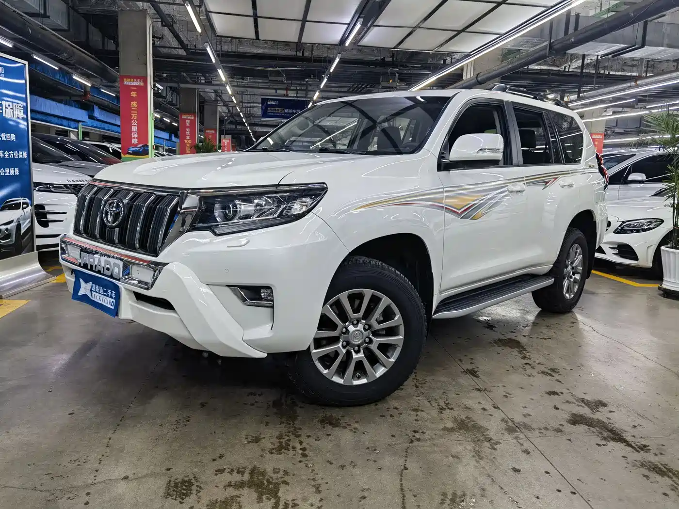 Toyota Prado 2018 3.5L Automatic TX-L NAVI Rear-mounted Spare Tire