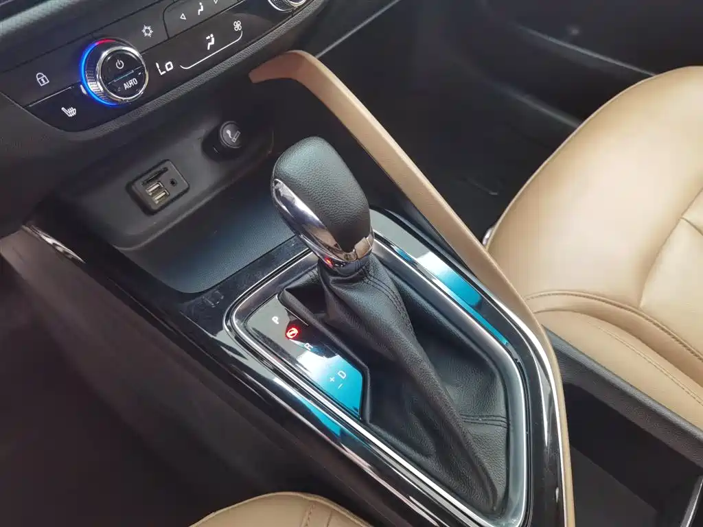 Buick GL6 2021 323T Mild Hybrid Connected Premium Trim фото 13