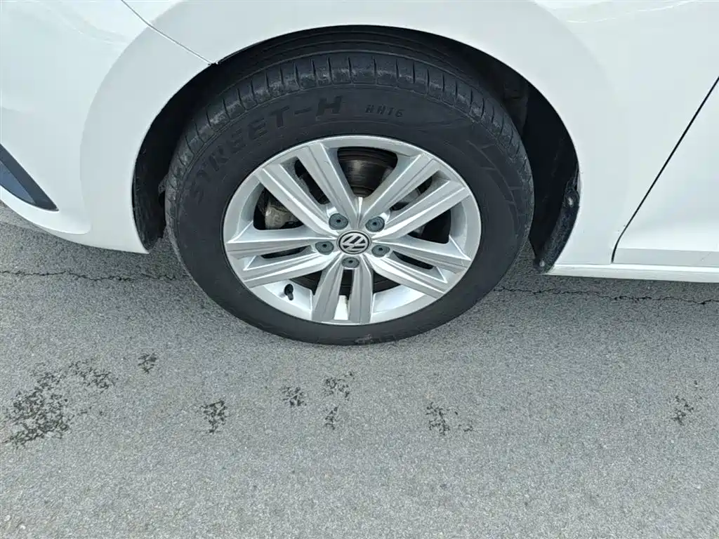 Volkswagen Santana 2017 Gran Santana 1.4L Manual Trendline фото 23