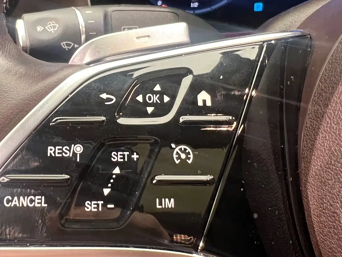 Mercedes-Benz E-Class 2022 E 300 L Luxury фото 15