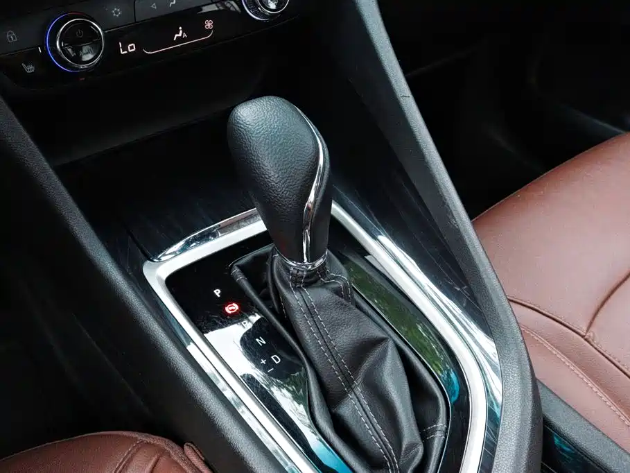 Buick GL6 2018 18T 6-Seater Premium фото 13