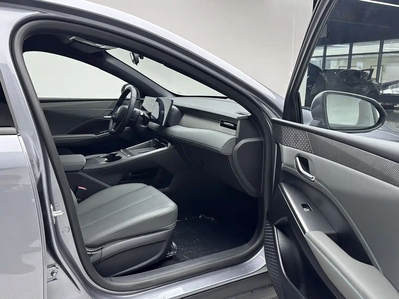 BYD Qin PLUS 2025 EV Smart Drive Edition 510KM Leading Type фото 10