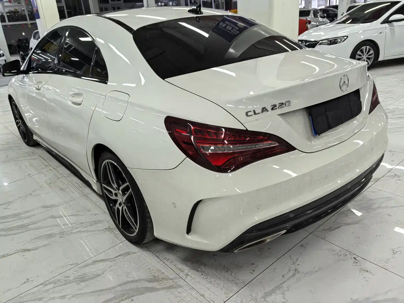 Mercedes-Benz CLA (Import) 2017 CLA 220 4MATIC фото 4