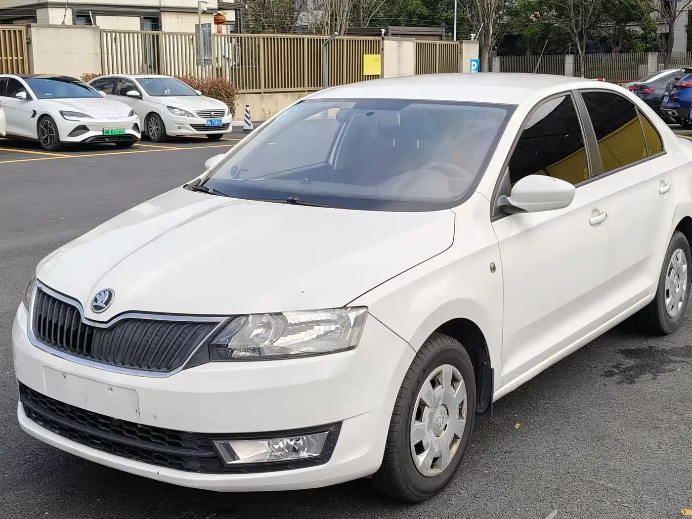 Škoda Rapid 2015 1.6L Manual Joy Selection
