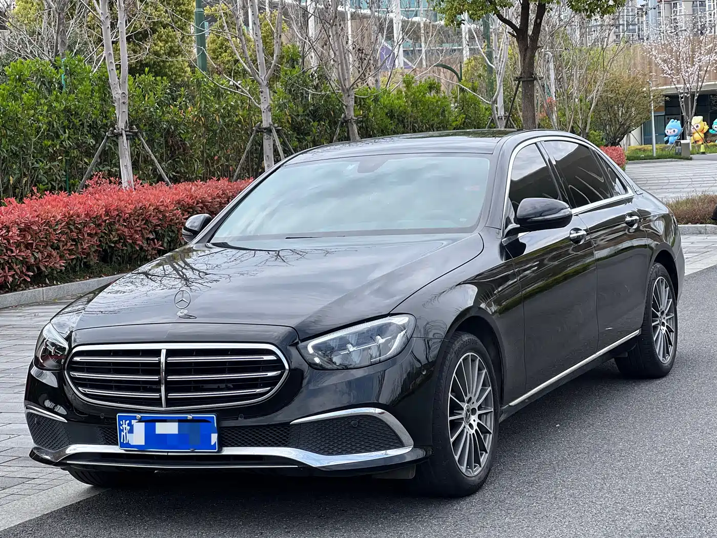 MERCEDES-BENZ E CLASS